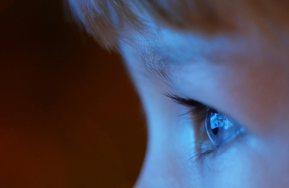 oeil adobexpress Protection des mineurs